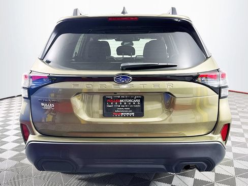 Used 2026 Subaru Forester Premium AWD/4WD image 6