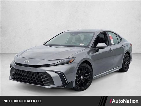 New 2026 Toyota Camry SE FWD image 1