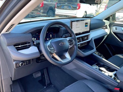 New 2026 Ford Explorer Active image 8