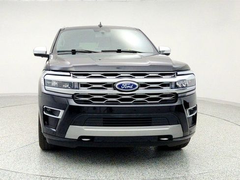 Used 2023 Ford Expedition Platinum image 2
