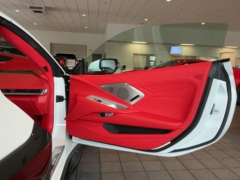 Used 2023 Chevrolet Corvette Z06 w/ Z07 Performance Package image 17