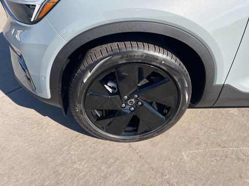 New 2026 Volvo XC40 B5 Ultra w/ Protection Package Premier AWD/4WD image 10