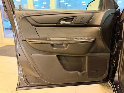 Used 2013 GMC Acadia SLT image 18