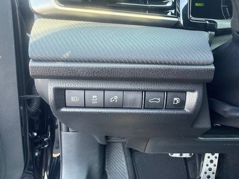 Used 2026 Toyota Camry SE FWD image 26