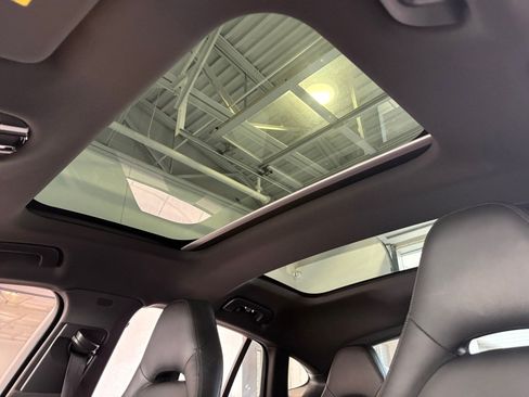 Used 2018 Porsche Panamera w/ Premium Package Plus RWD image 21