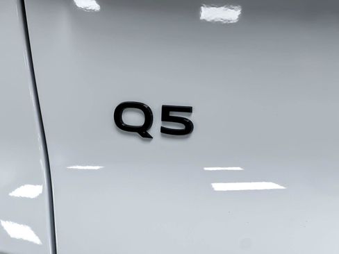 Used 2025 Audi Q5 Premium w/ Premium Plus AWD/4WD image 27