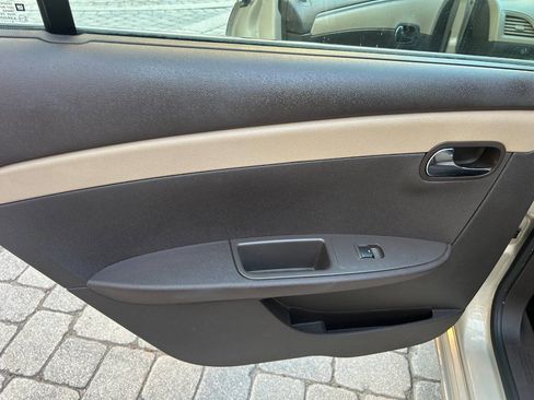 Used 2010 Chevrolet Malibu LS image 19