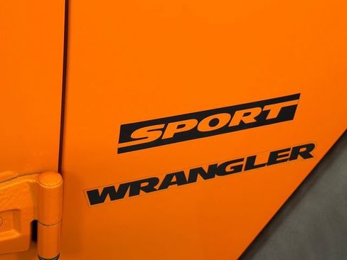 Used 2013 Jeep Wrangler Sport AWD/4WD image 13