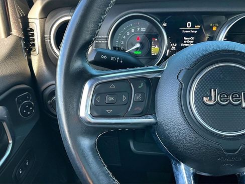 Used 2022 Jeep Wrangler Unlimited Sahara image 20
