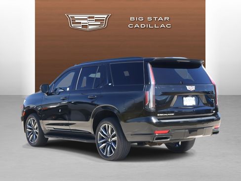 Used 2023 Cadillac Escalade Sport image 3