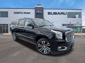 Used 2019 GMC Yukon XL Denali w/ Denali Ultimate Package AWD/4WD video 1