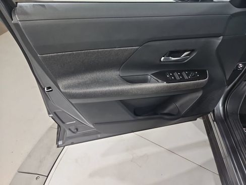 Certified 2025 Nissan Kicks SV w/ SV Premium Package AWD/4WD image 12