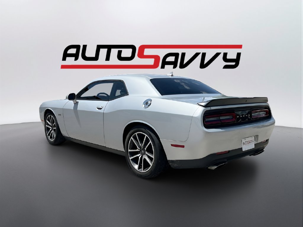 Used 2023 Dodge Challenger R/T RWD image 5