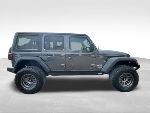 Used 2018 Jeep Wrangler Unlimited Sport AWD/4WD image 11