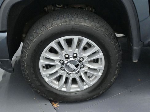 Used 2020 Chevrolet Silverado 2500 High Country w/ Technology Package image 38