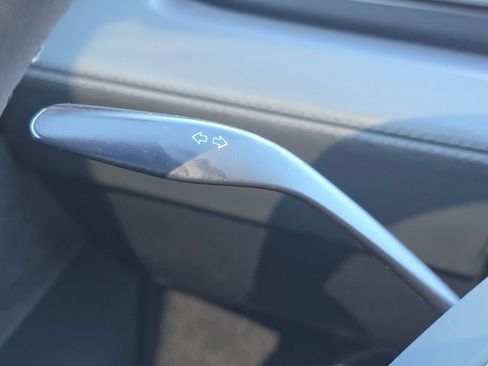 Used 2026 Tesla Model Y 2WD image 32