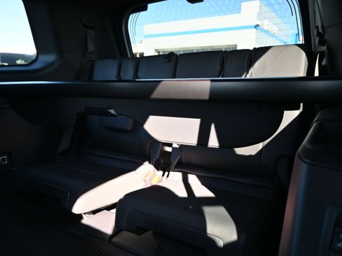 Used 2026 Lexus GX 550 w/ Accessory Package (2T) image 16