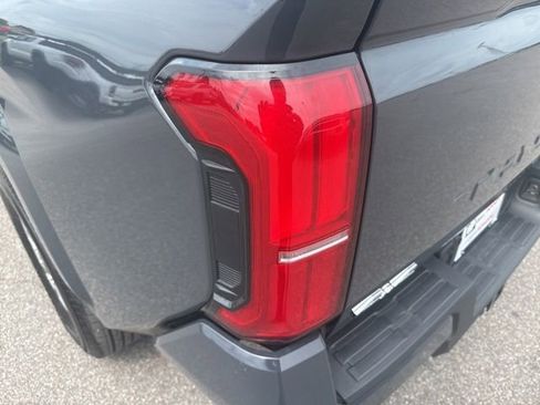 Used 2024 Toyota Tacoma SR5 AWD/4WD image 10