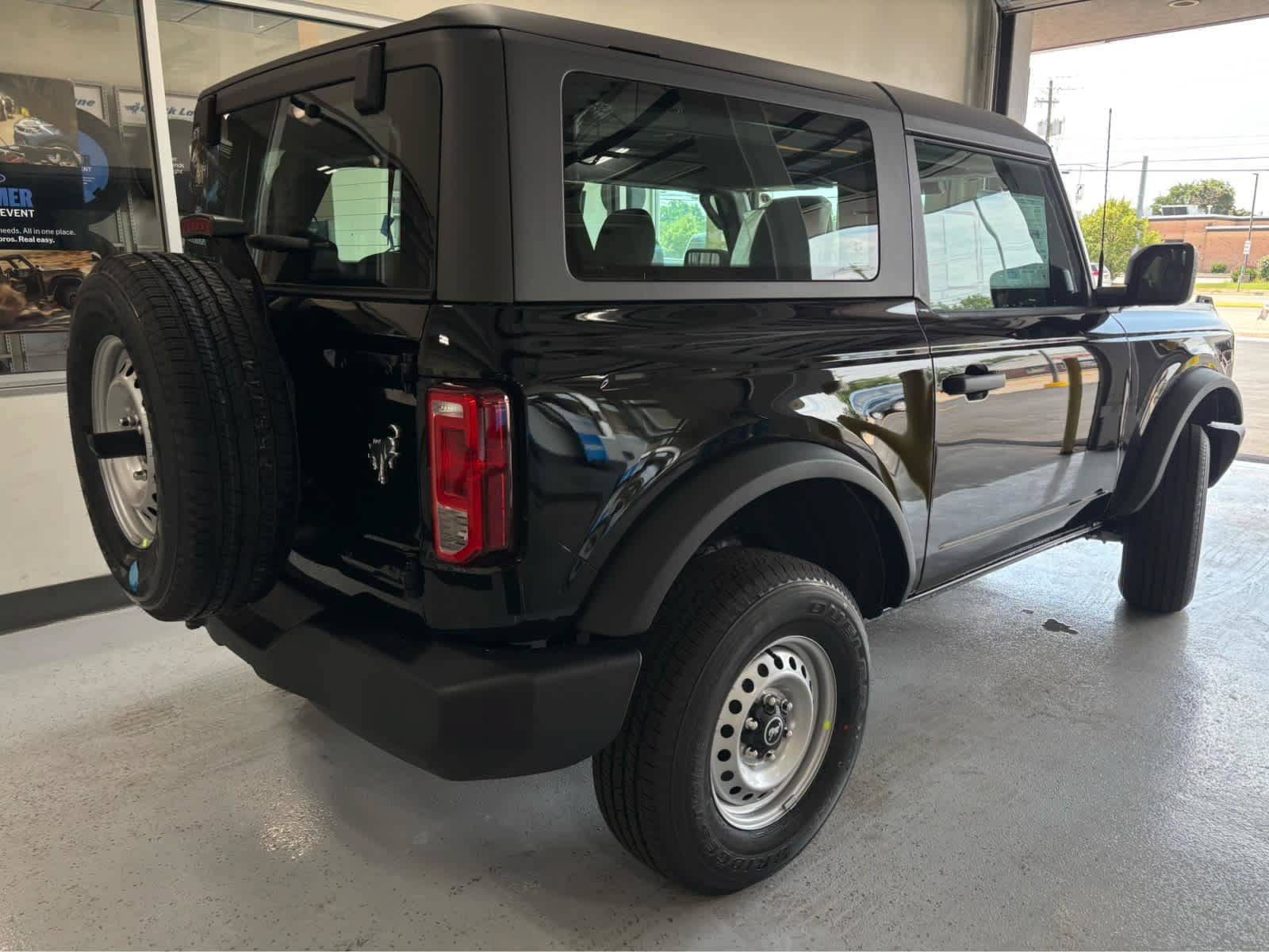 New 2026 Ford Bronco 2-Door AWD/4WD image 10