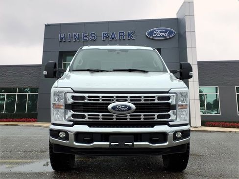Certified 2024 Ford F250 XLT w/ FX4 Off-Road Package image 2