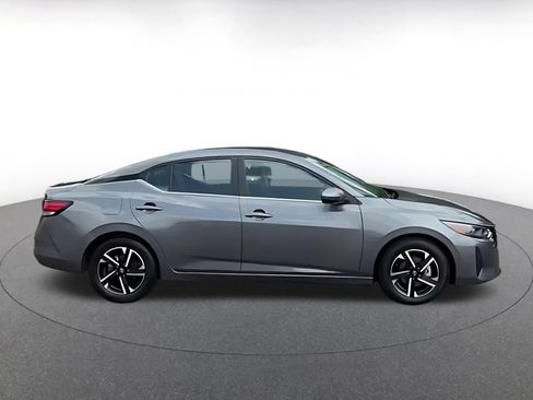 Used 2025 Nissan Sentra SV FWD image 11
