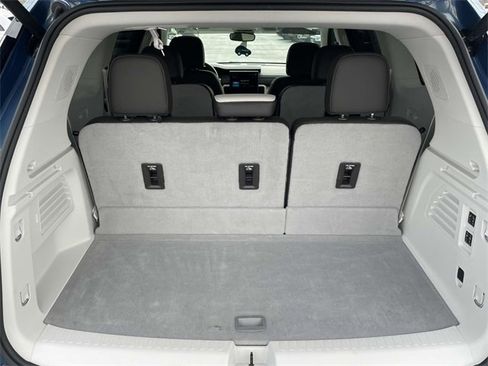 Certified 2024 GMC Acadia Denali image 11