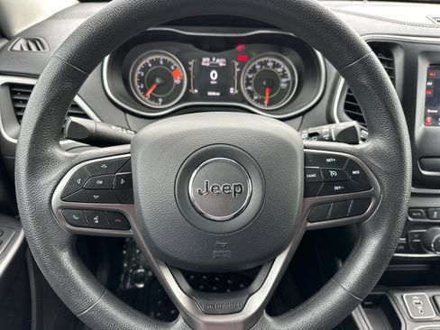 Used 2020 Jeep Cherokee Latitude image 21