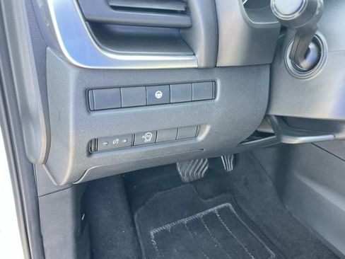 Used 2023 Nissan Rogue SV AWD/4WD image 29
