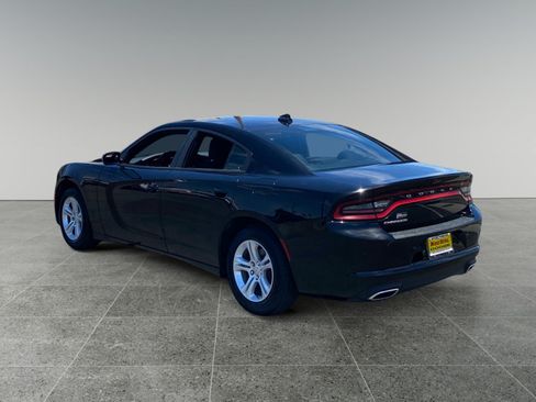 Used 2023 Dodge Charger SXT RWD image 3