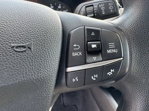 Used 2020 Ford Escape SE image 19