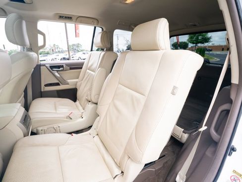 Used 2017 Lexus GX 460 Premium AWD/4WD image 45