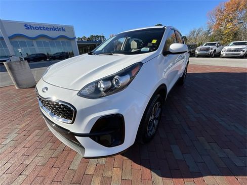 Used 2020 Kia Sportage LX image 30