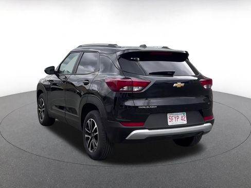 Used 2025 Chevrolet TrailBlazer LT image 11