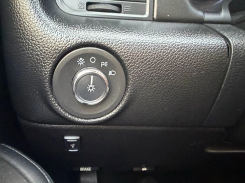 Used 2016 Lincoln Navigator Select image 25