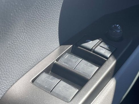 Used 2021 Toyota Camry SE w/ Convenience Package image 8