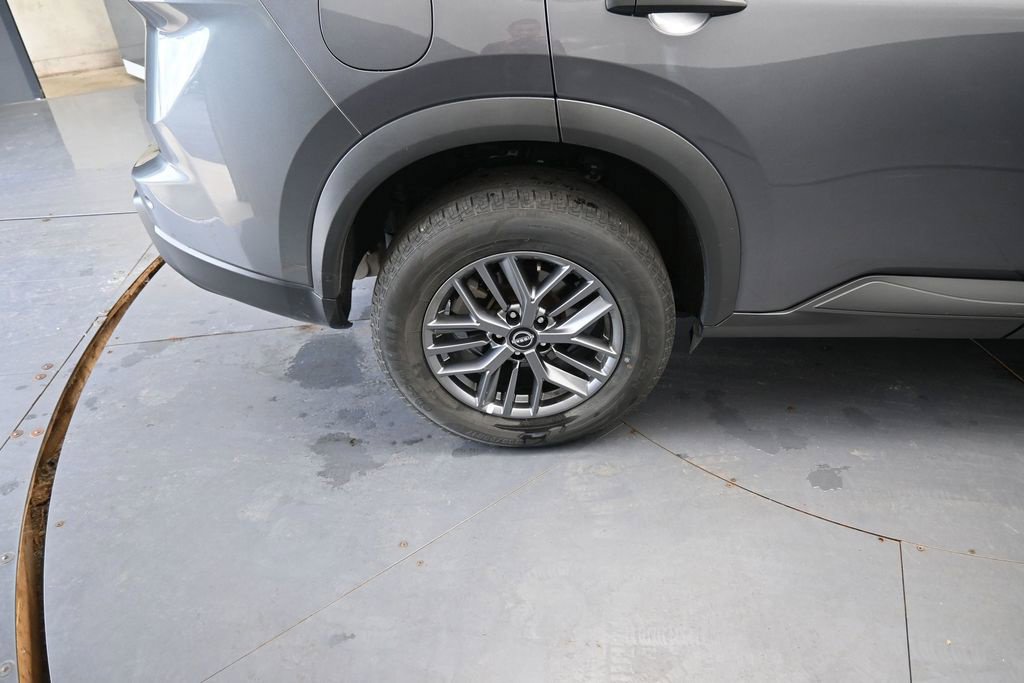 Used 2024 Nissan Rogue S AWD/4WD image 20