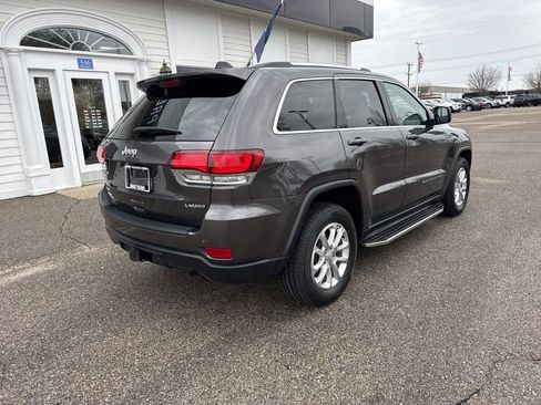 Used 2021 Jeep Grand Cherokee Laredo image 5