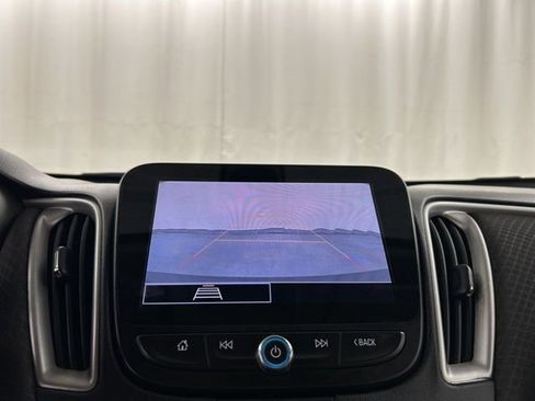 Used 2022 Chevrolet Malibu LS image 15