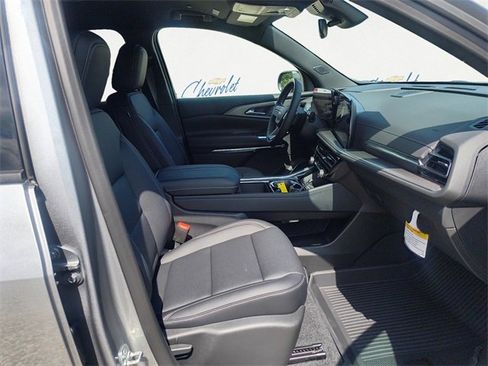 New 2025 Chevrolet Traverse LT w/ Enhanced Driving Package image 13