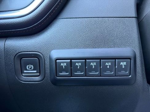 Used 2023 GMC Sierra 2500 AT4 w/ AT4 Premium Plus Package image 5