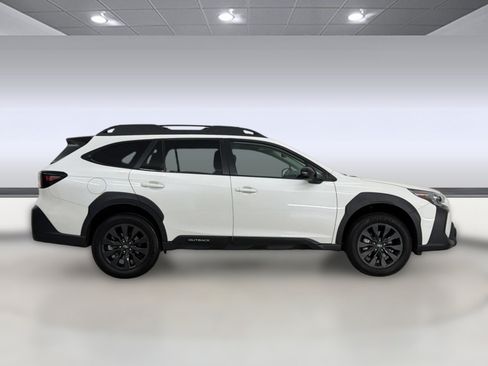 Used 2023 Subaru Outback Onyx Edition AWD/4WD image 8
