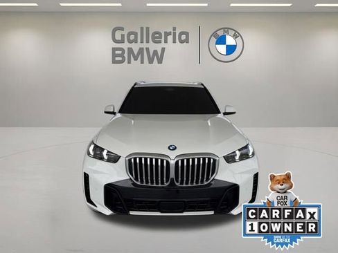 Certified 2024 BMW X5 sDrive40i w/ M Sport Package RWD image 3