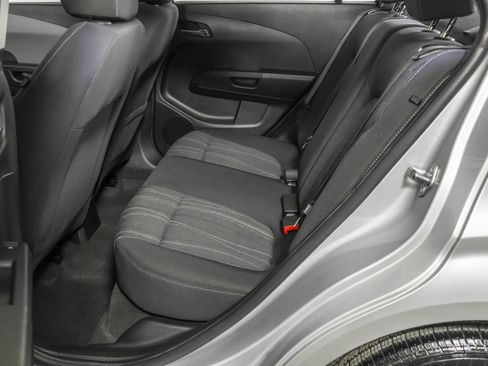 Used 2016 Chevrolet Sonic LT image 33