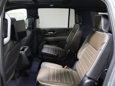 New 2026 GMC Yukon XL Denali Ultimate AWD/4WD image 25