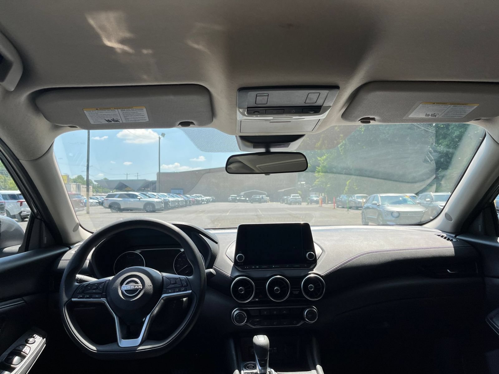 Used 2025 Nissan Sentra SV FWD image 34