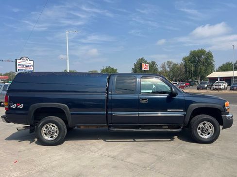 Used 2006 GMC Sierra 2500 SLE w/ Onstar Plus Package AWD/4WD image 8