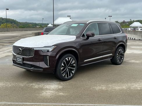 New 2026 Volvo XC90 T8 Ultra w/ Protection Package Premier AWD/4WD image 5