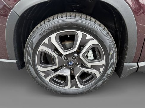 Used 2024 Subaru Ascent Touring image 9