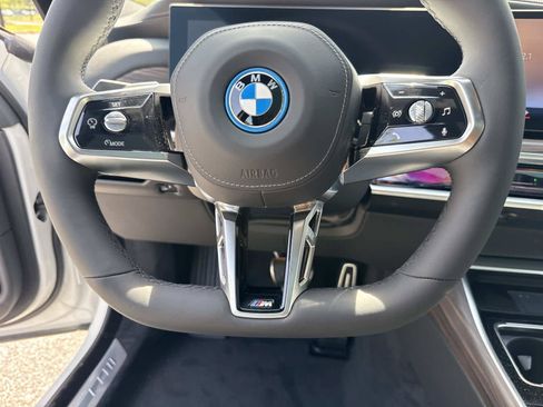New 2026 BMW i7 xDrive60 AWD/4WD image 18