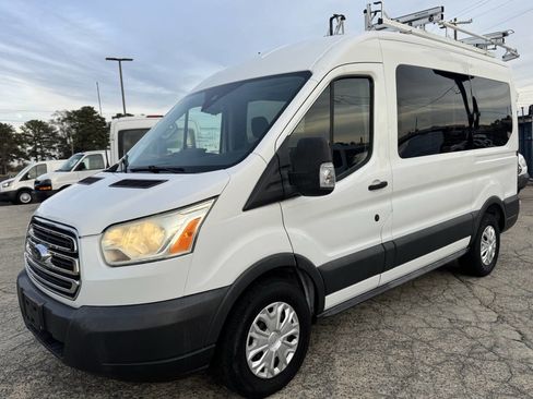 Used 2016 Ford Transit 150 XLT image 4
